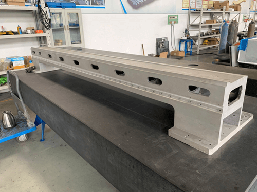 Cast aluminum gantry