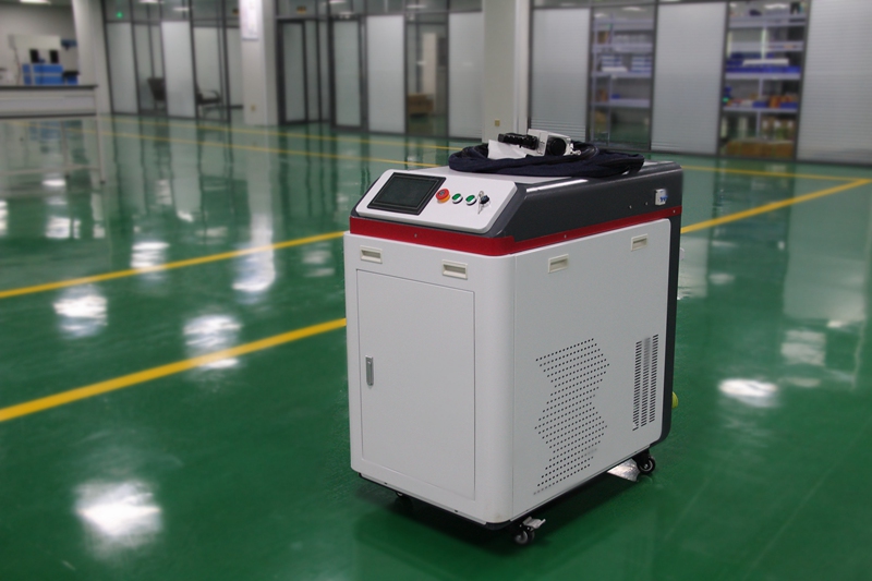 machine de soudage laser à fibre03